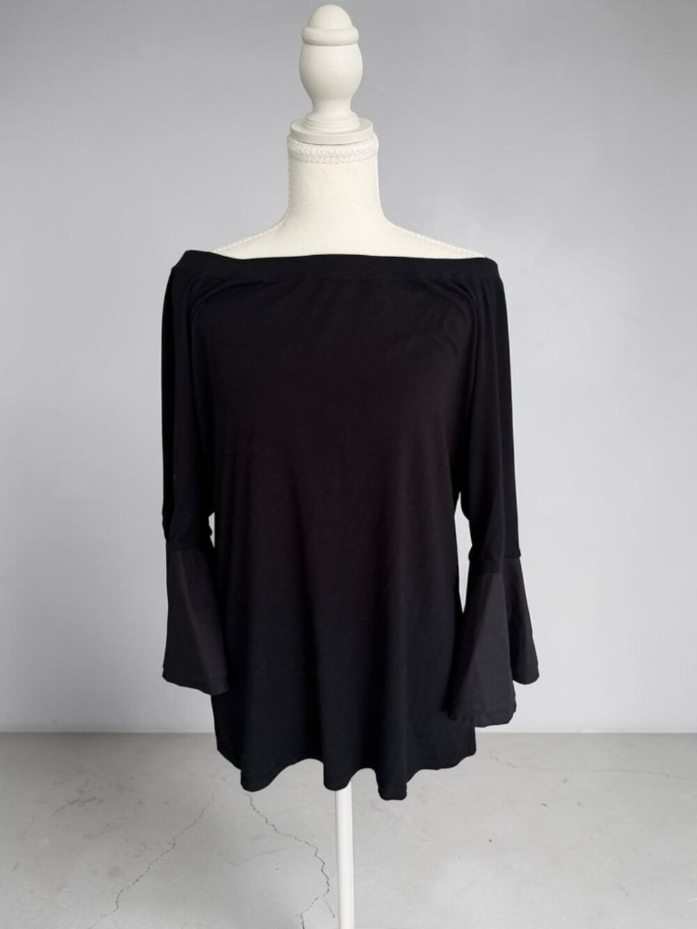 SARA CAMPBELL Black Bell Sleeve Top Size XL